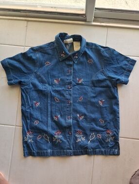 Denim Embroidered Short-Sleeve Shirt - Blue
